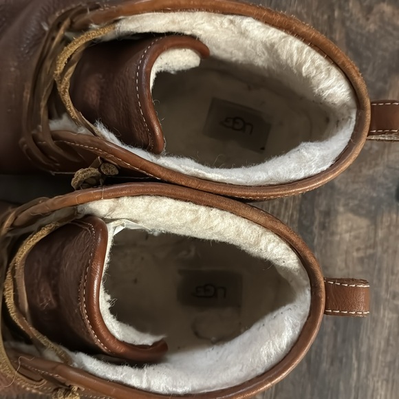 Men’s Ugg Chukka Boots - Picture 7 of 7
